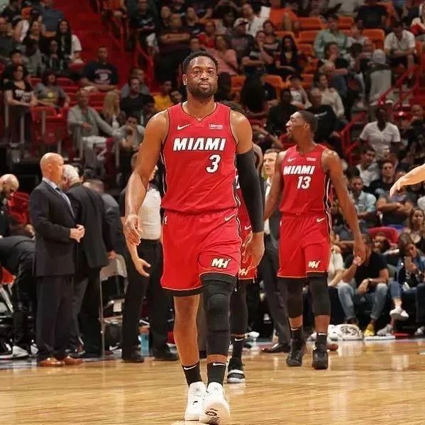 米兰德比：劳塔罗、小图拉姆首发，莱奥、莫德里奇、拉比奥出战（米兰德比首发：劳塔罗携小图拉姆出击，莱奥、莫德里奇、拉比奥登场）