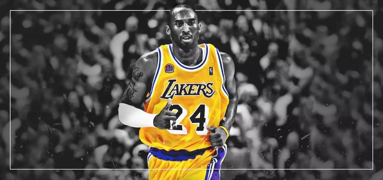 解锁体验卡，英乙比赛中裁判受伤，一球迷走下看台参与执法（英乙赛场上演现实版体验卡：主裁伤退，球迷下看台临时执法）