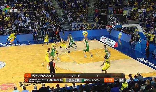 近15年谷歌每年搜索量最高球员：C罗10次断崖领先，梅西仅1次（过去15年谷歌年度最热球员：C罗10次遥遥领先，梅西仅1次登顶）