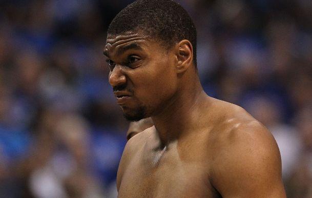 半个世纪的忠诚，皇社向连续50年未间断支持的会员颁发金钻章（金钻致敬半世纪忠诚：皇社表彰连续50年支持的会员）