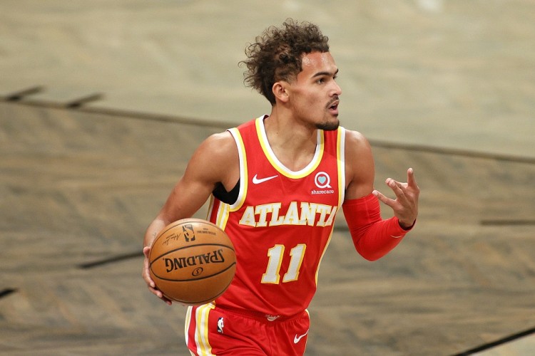 欧冠半场：吉马良斯意外乌龙送分，勒沃库森暂1-0纽卡（欧冠半场战报：吉马良斯自摆乌龙，勒沃库森暂以1-0领先纽卡）