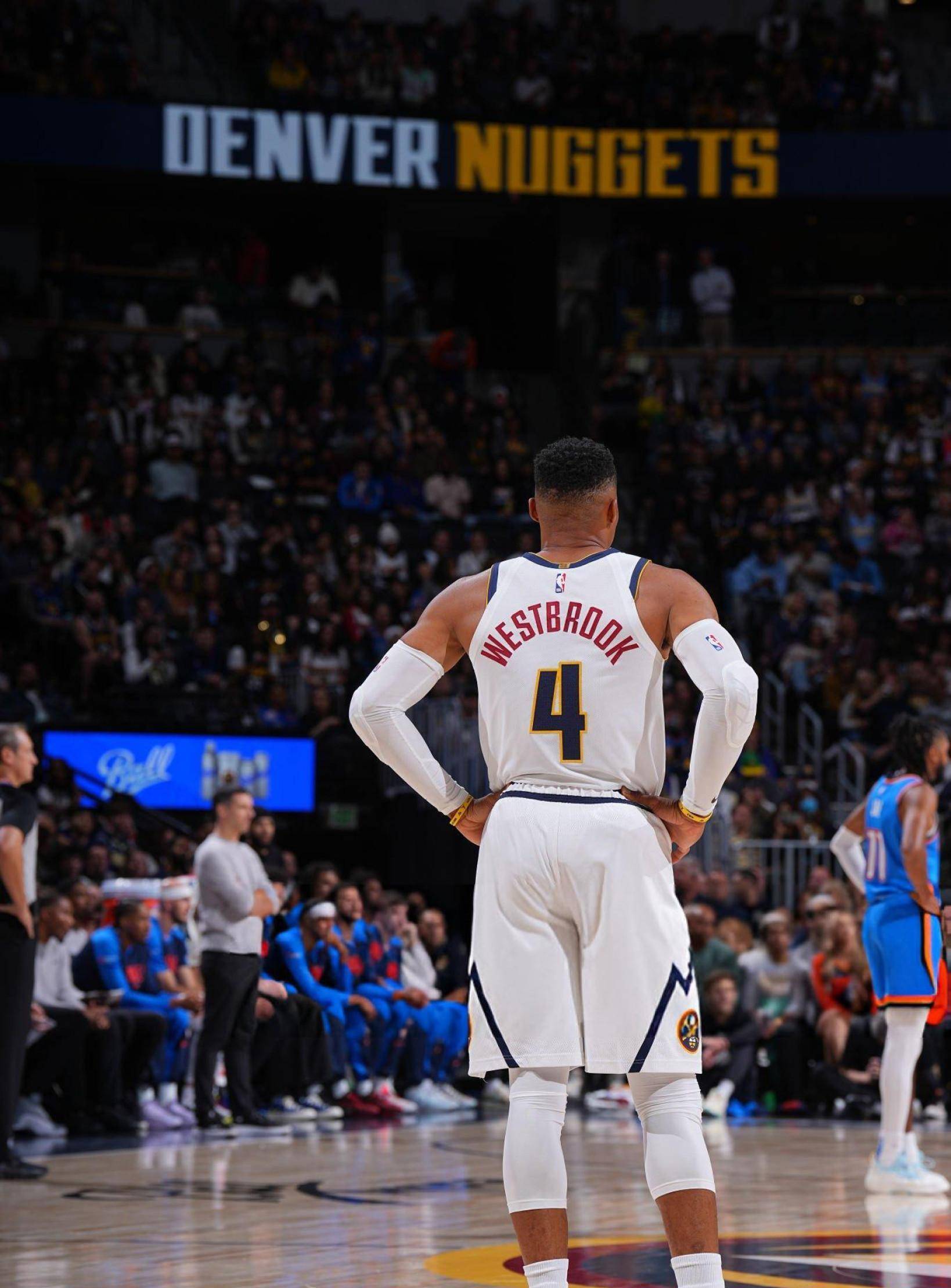 法尔克：拜仁重视巴黎对于帕的兴趣，将为他提供涨薪续约合同（法尔克：拜仁已关注巴黎对帕的追逐，计划以加薪续约留人）