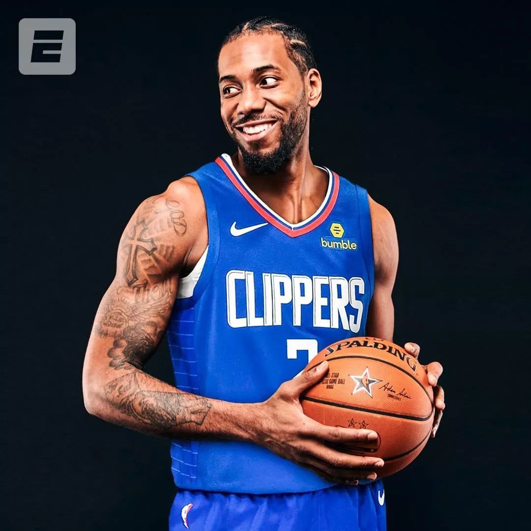 中超改跨年制，融入世界还是盲目跟风？（中超跨年赛制：接轨国际还是盲从潮流？）