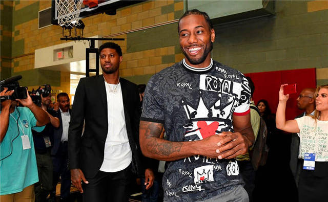 毛罗：尤文后防缺乏领袖，斯帕莱蒂应让他们展现个性成为领袖（毛罗：尤文防线缺少领袖，斯帕莱蒂应鼓励球员释放个性成长为领军者）